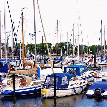 Zwergtaucher Eckernforde Bagian luar foto